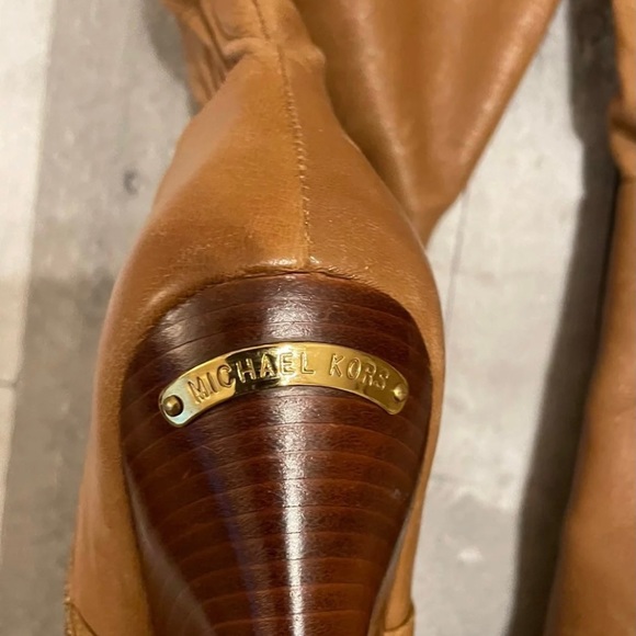 Michael Kors New leather slouchy boots - Picture 4 of 8